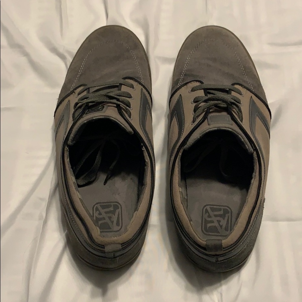Men’s gray and tan size 13 sneakers.